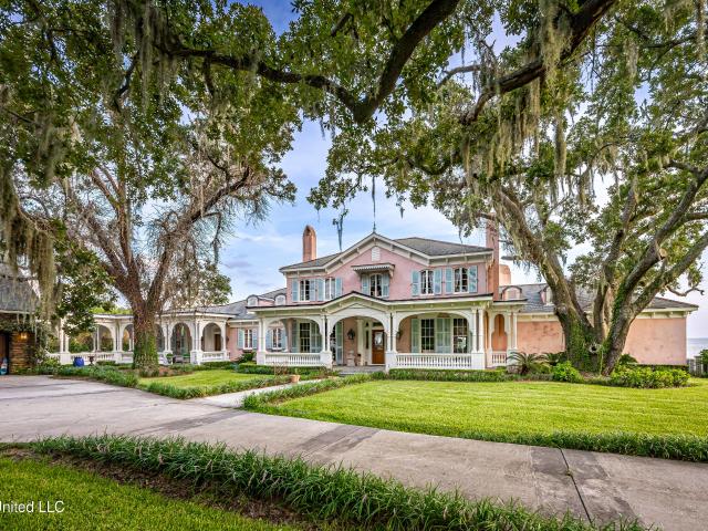 House for sale in Ocean Springs, Jackson County