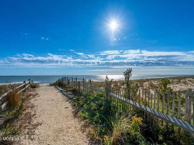 House for sale in Mantoloking, New Jersey