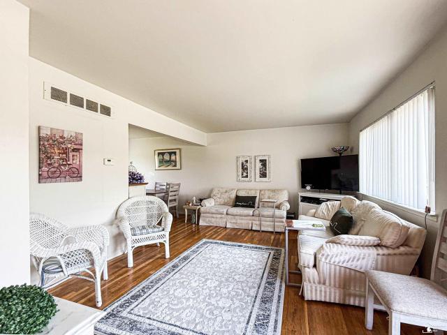 Condo for sale in Taylor