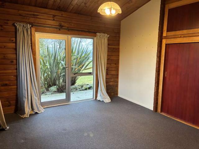 House for rent in Otakou