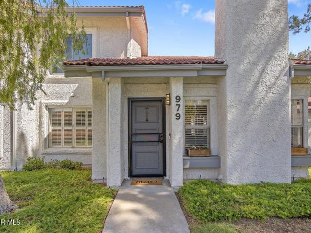 Townhouse for sale in Oak Park, California