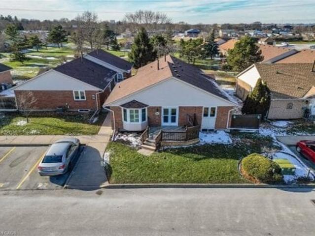 Townhouse for sale in Niagara, Ontario