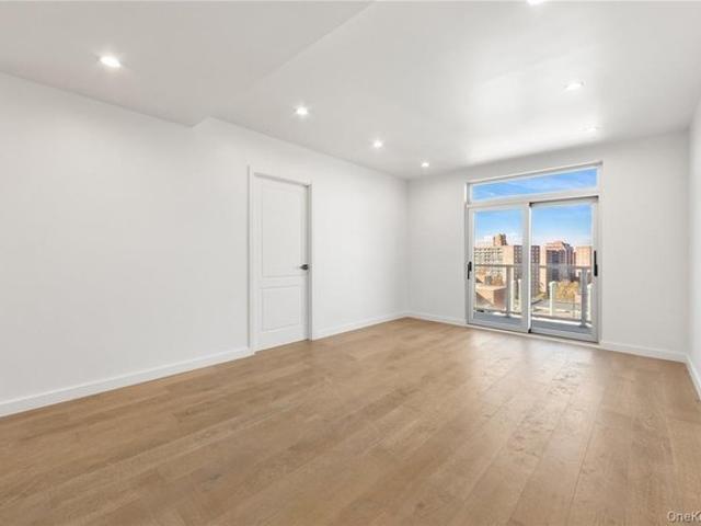 Condo for sale in Queens, Arverne