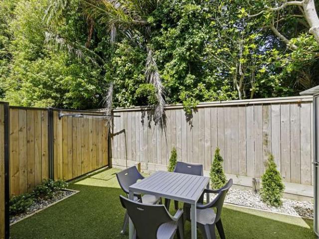Townhouse for sale in Days Bay, Wellington
