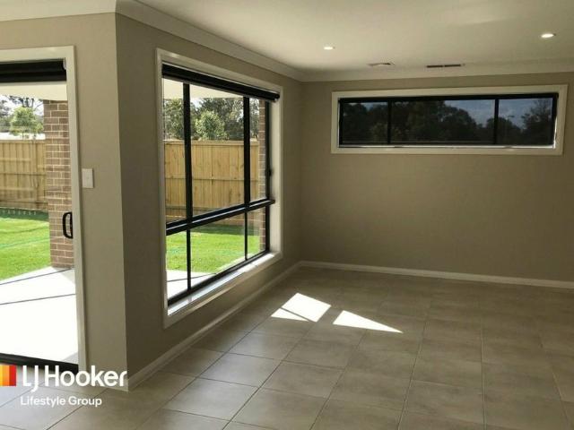 House for rent in Claymore, Sydney