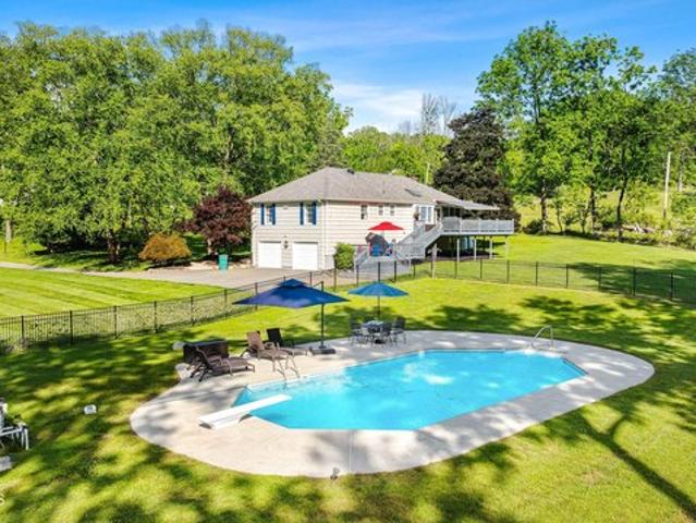 House for sale in Califon, New Jersey