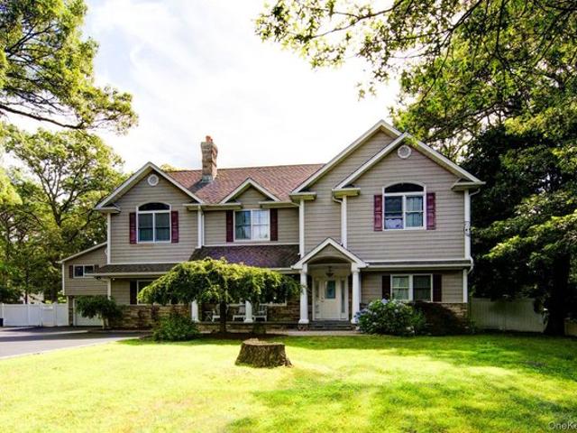 House for sale in Mount Sinai, Town of Brookhaven