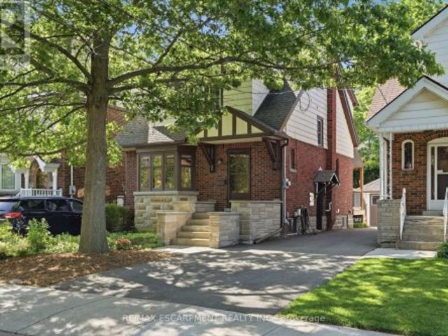 House for sale in Ancaster, Ontario
