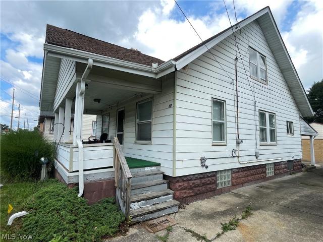 House for sale in Struthers, Ohio