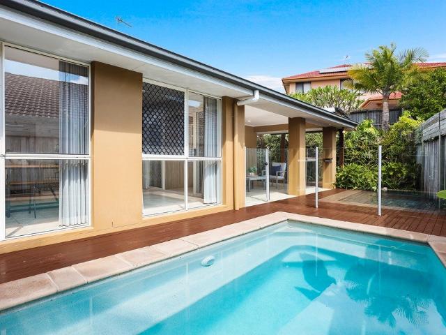 House for rent in Molendinar, Gold Coast City