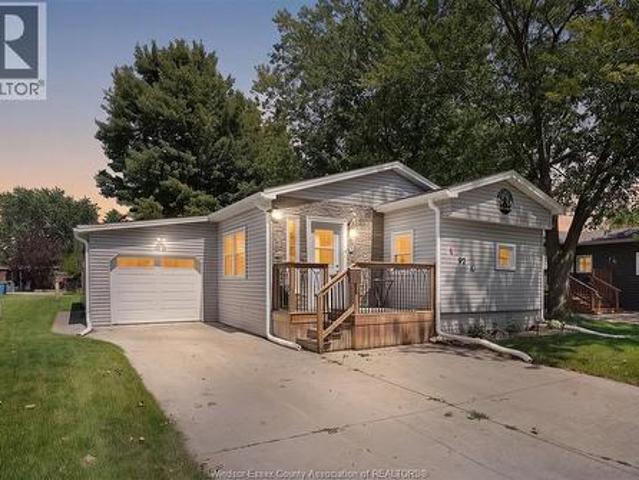 House for sale in Essex, Ontario