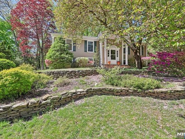 House for sale in Midland Park, New Jersey