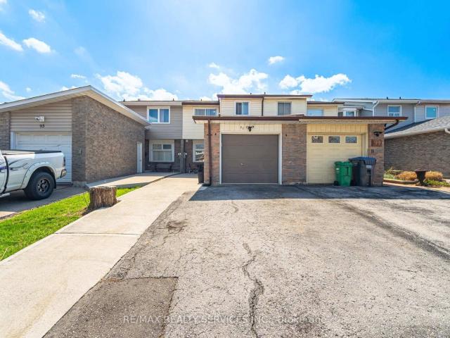 Townhouse for sale in Woburn, Ontario