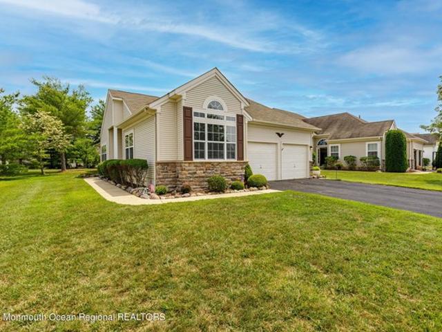 Townhouse for sale in Renaissance, Manchester Township