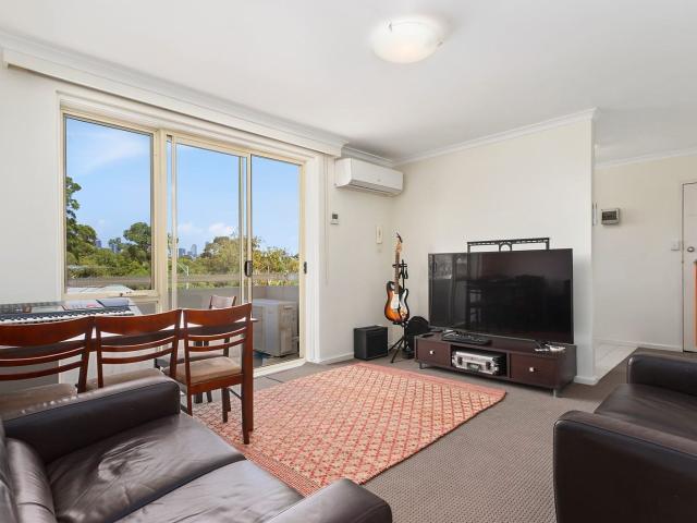 Apartment for rent in Parkville
