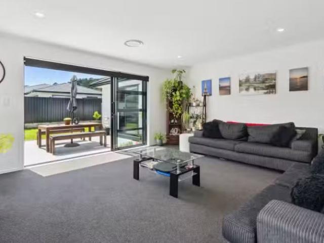House for sale in Pauatahanui, Wellington
