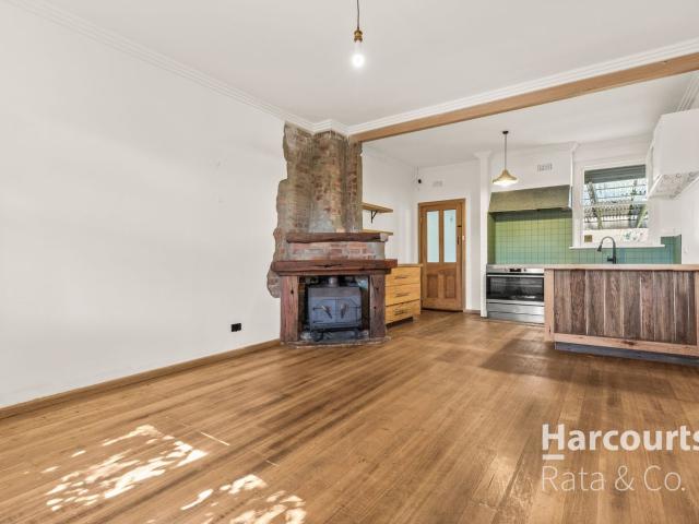 Granny Flat for rent in Preston, Melbourne