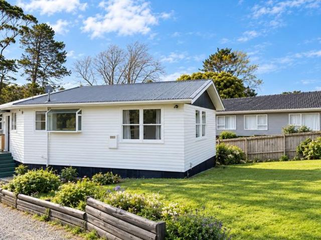 House for rent in Henderson-Massey, Rapanui