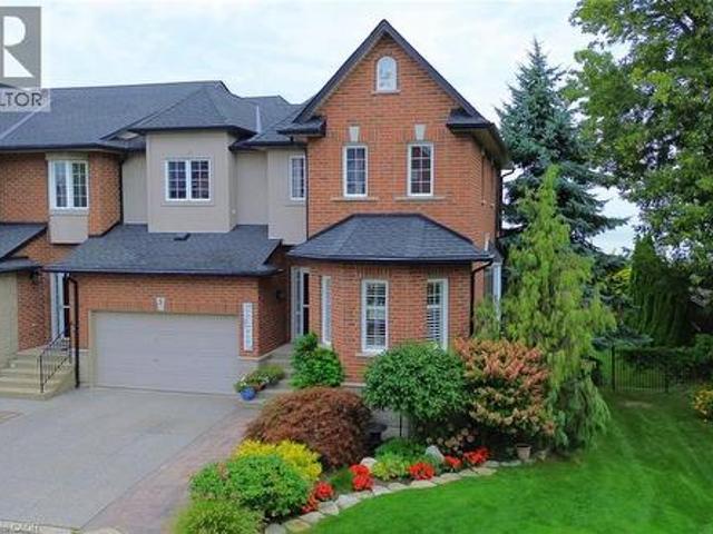 Townhouse for sale in Ancaster, Ontario