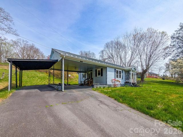 House for sale in Spruce Pine, North Carolina