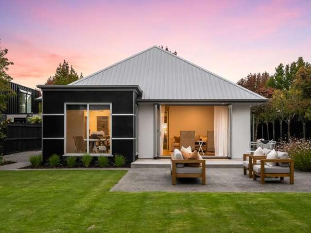 House for sale in Saint Albans, Canterbury