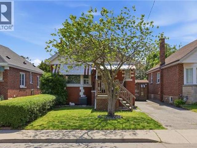 House for sale in Ancaster, Ontario