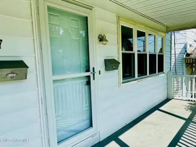 Apartment for rent in Kingston