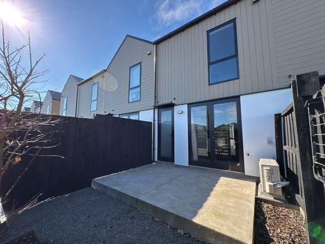 Townhouse for rent in Canterbury