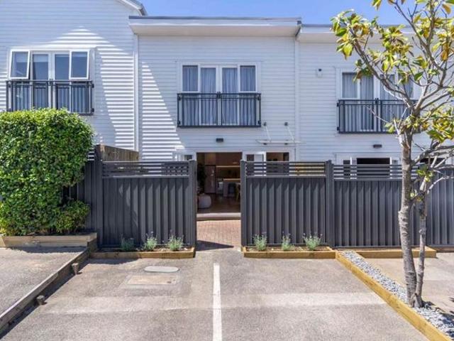 House for rent in Royal Oak, Oroua County