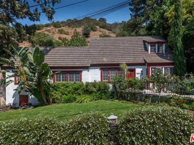 Condo for rent in Beverly Hills