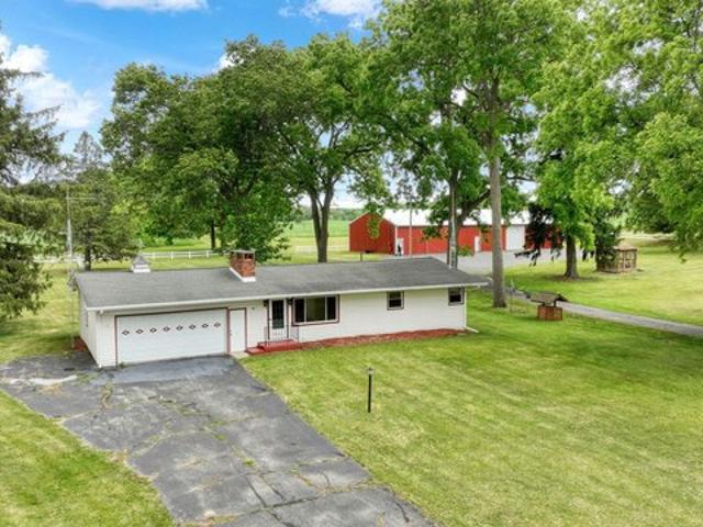 House for sale in Brooklyn, Michigan