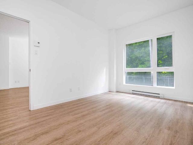 Apartment for rent in Dollard-des-ormeaux, Quebec