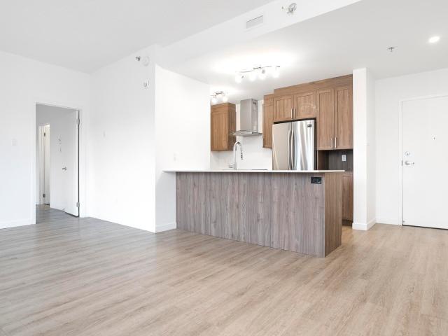 Apartment for rent in Dollard-des-ormeaux, Quebec