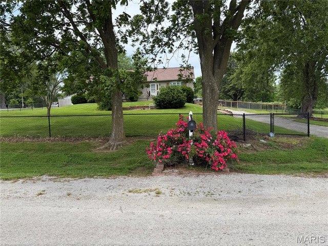 House for sale in Lebanon, Illinois