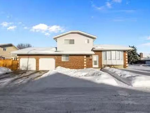 House for sale in Wedgewood, Alberta
