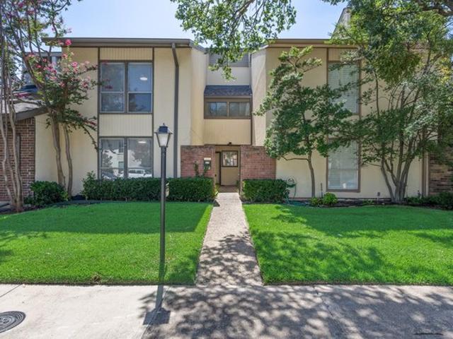 Townhouse for sale in Dallas, Texas