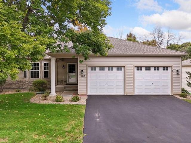 Townhouse for sale in Chaska, Carver County