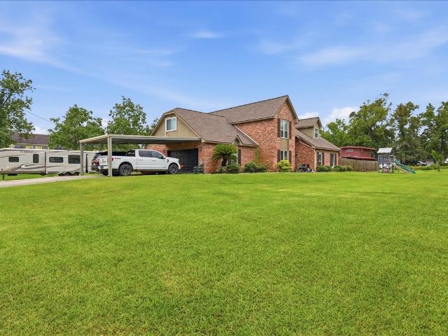 House for sale in Bridge City, Texas