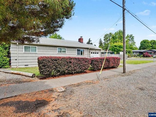 House for sale in Oregonia