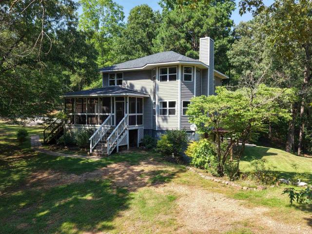 House for sale in Columbiana, Alabama