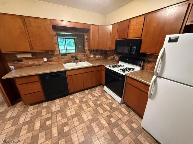 House for sale in Green, Summit County