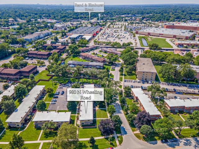 Townhouse for sale in Mount Prospect, Illinois