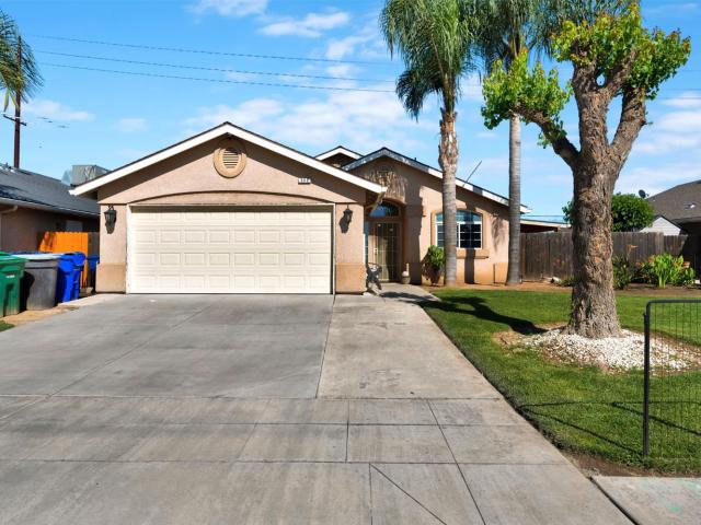 Property for sale in Parlier, California