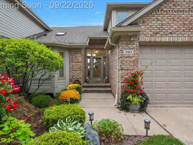 Condo for sale in Waterford, Michigan