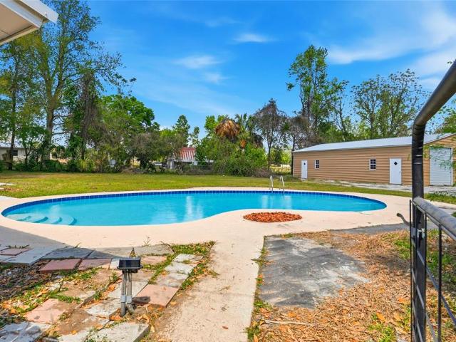 House for sale in Trenton, Florida