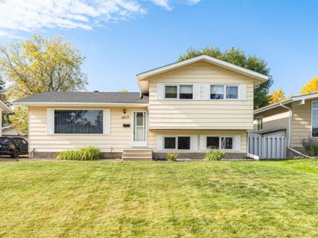 House for sale in Morinville, Alberta
