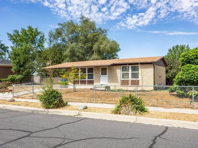 House for sale in Sandy, Utah