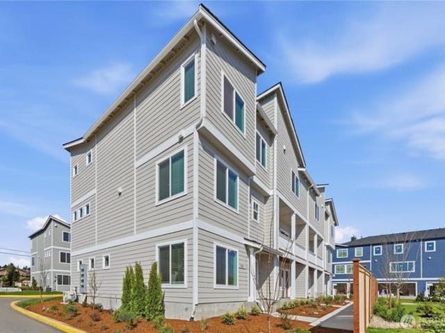 Townhouse for sale in Everett, Washington