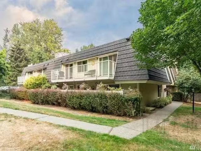 Condo for rent in Kirkland