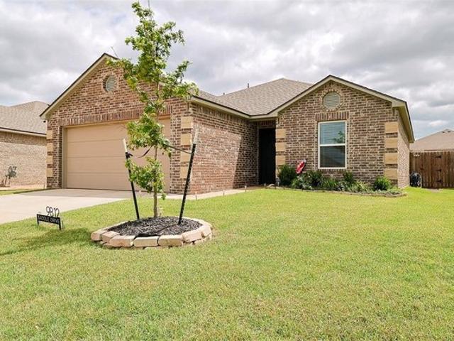 House for sale in Yukon, Oklahoma